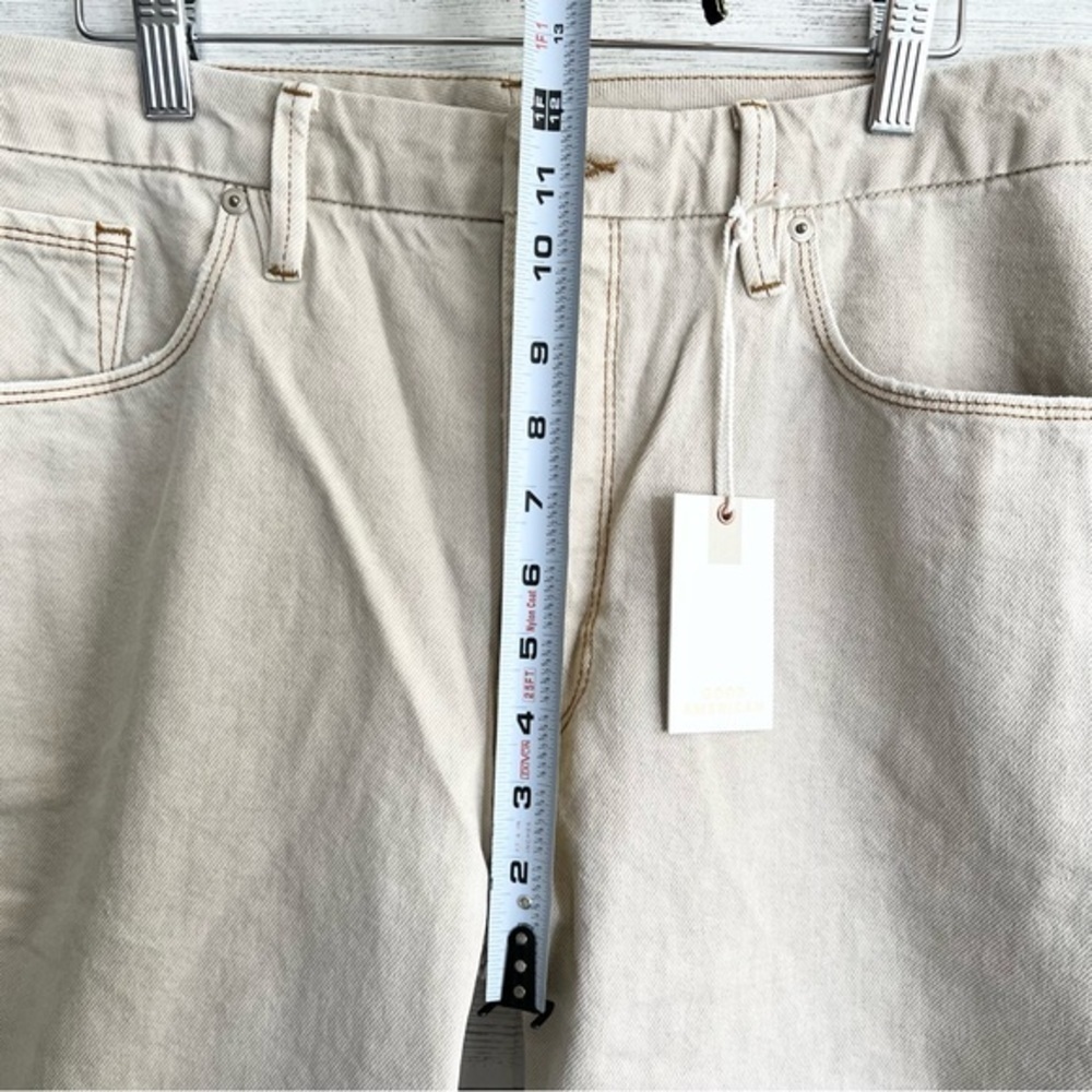 Good American Straight Leg Jeans in Bone - Picture 11 of 15